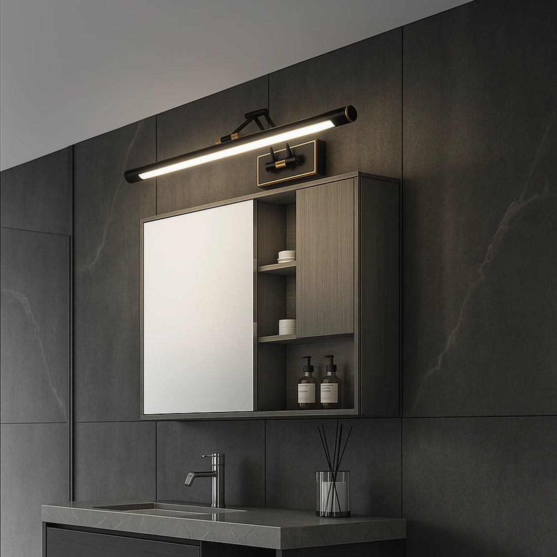 Applique Murale Salle de Bain Noire, Design Élégant, IP44 Étanche