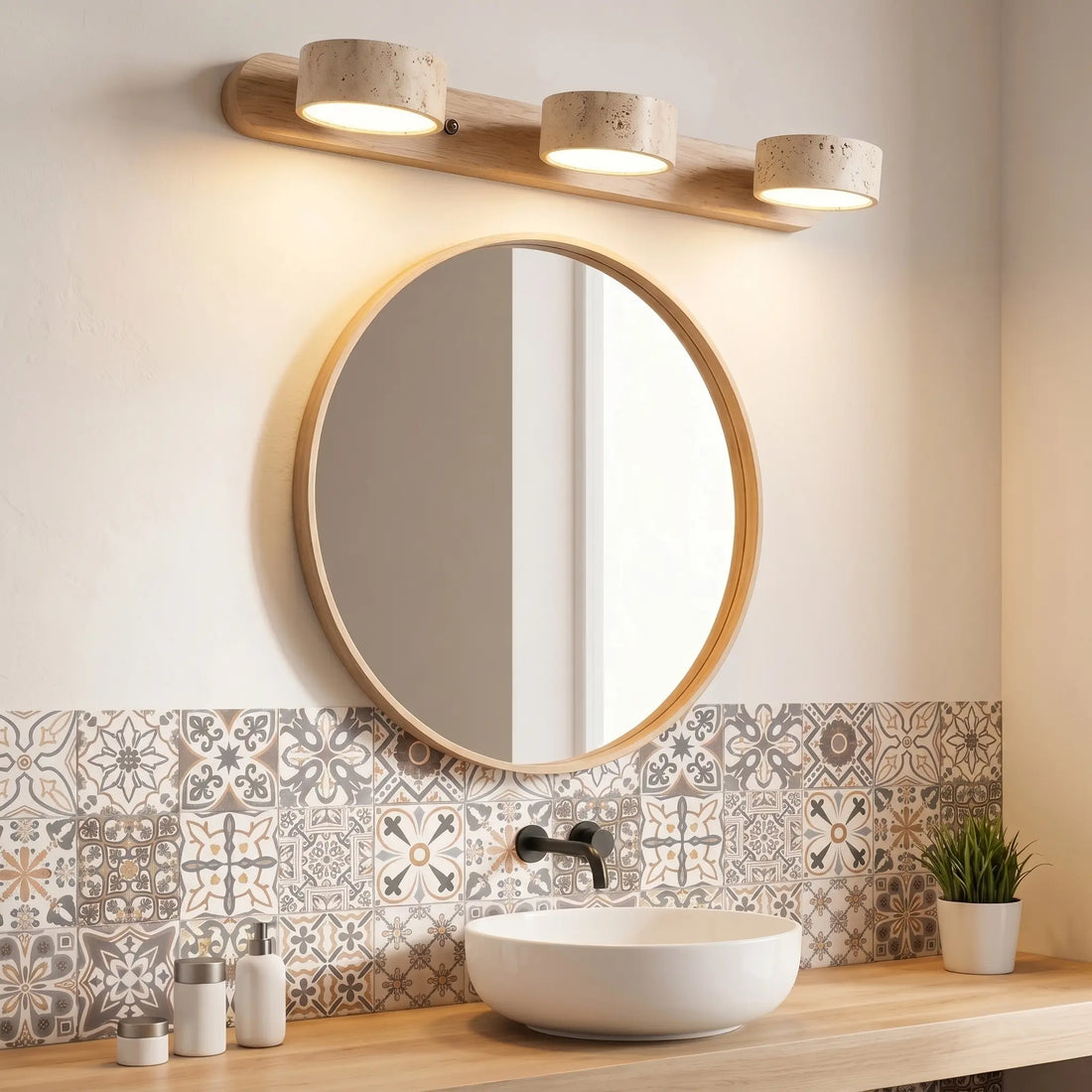 Applique murale LED salle de bain – Bois clair & travertin, design minimaliste
